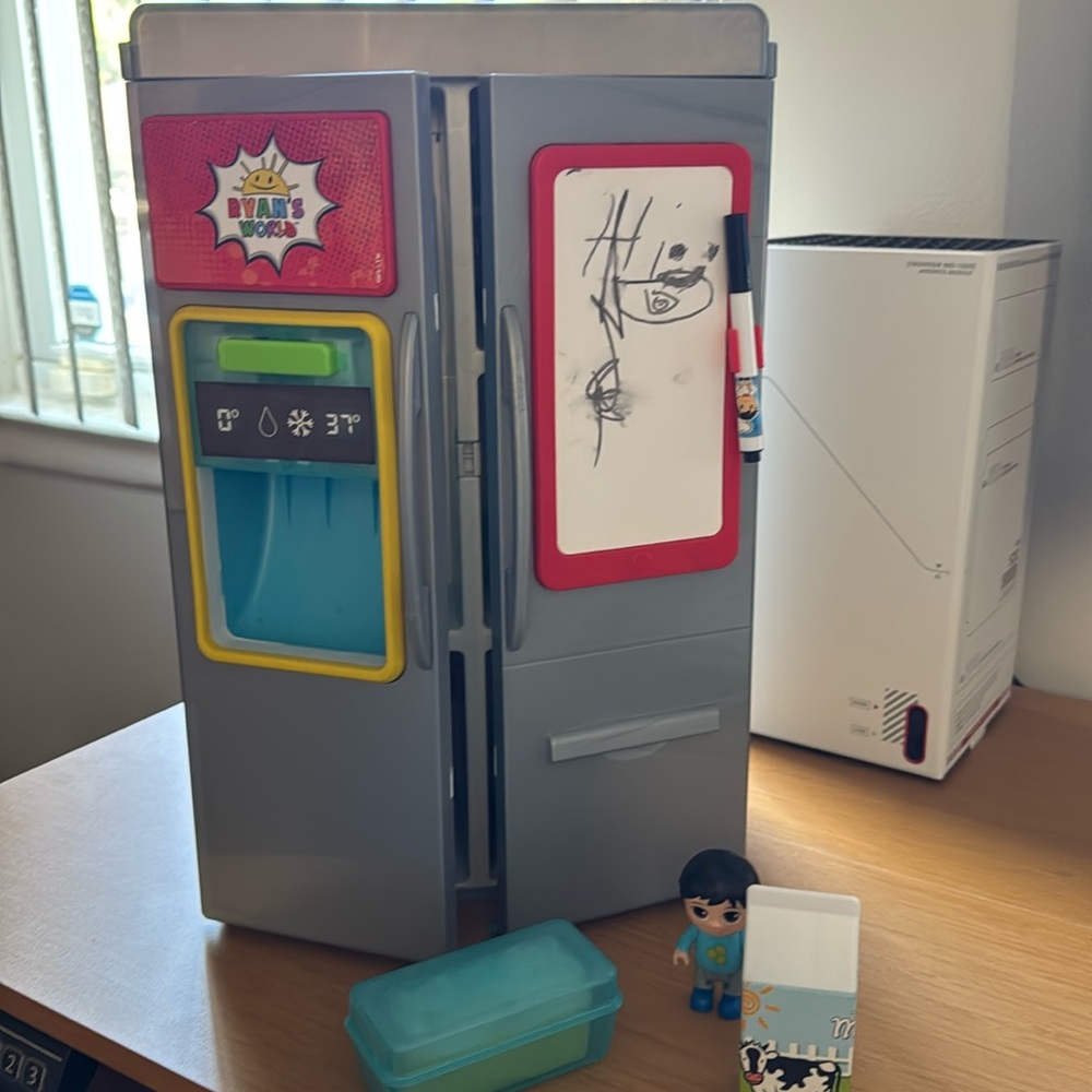 Ryan's World Fridge Light and Sounds, Complete as in Picture Figures & more